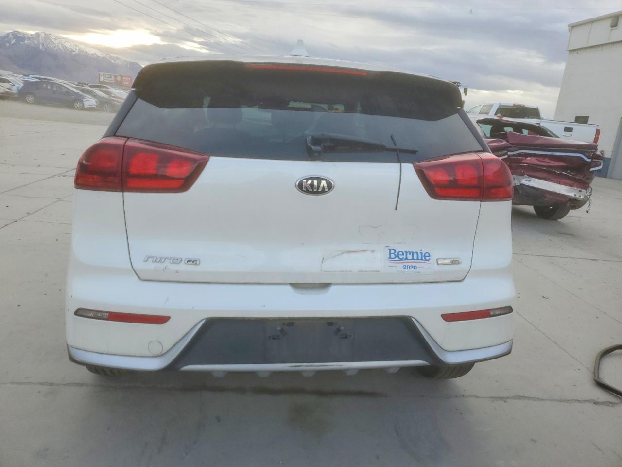 2017 KIA NIRO FE photo 6