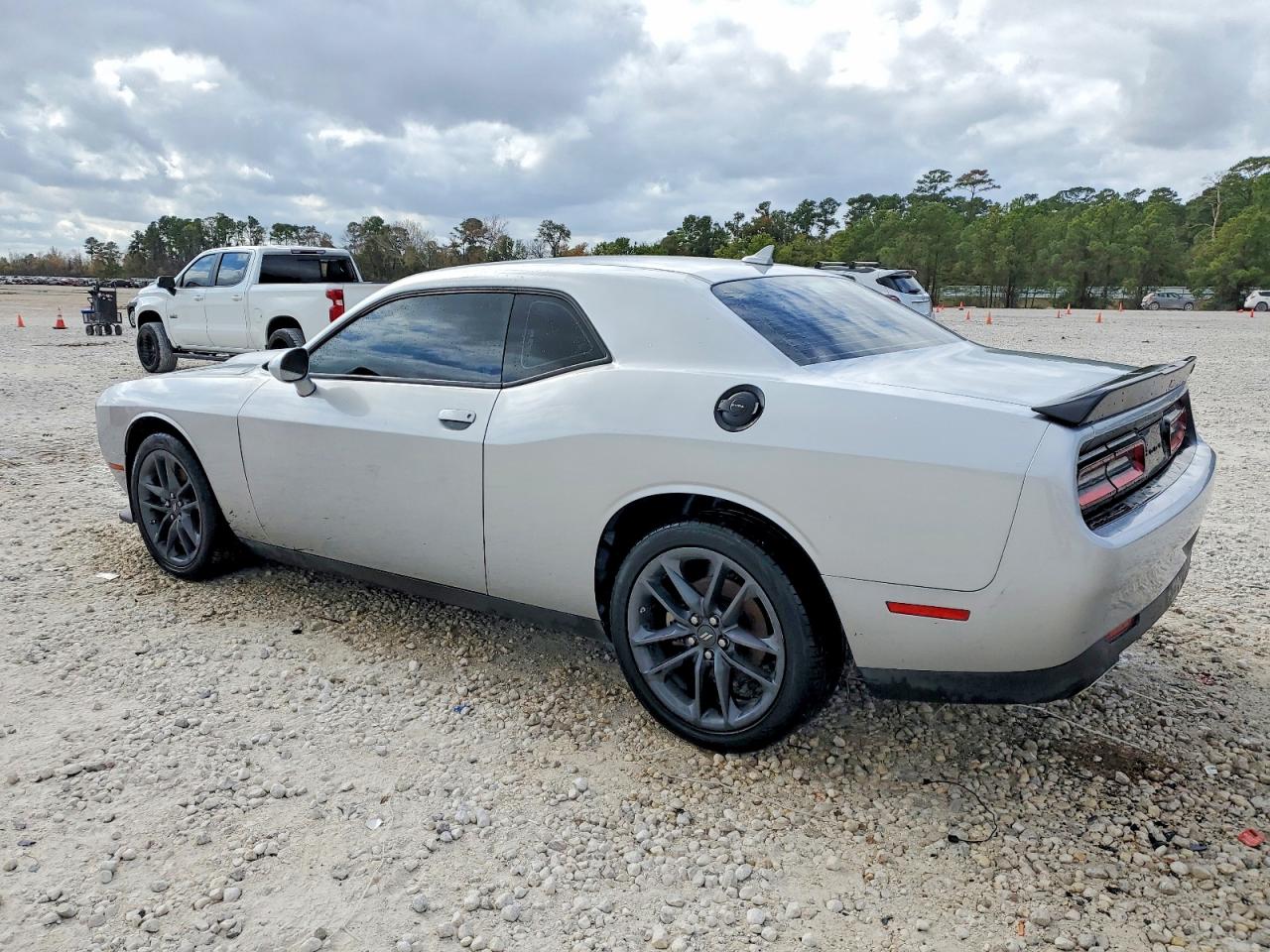 2022 DODGE CHALLENGER GT photo 2