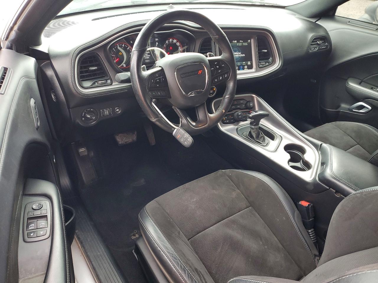 2022 DODGE CHALLENGER GT photo 8