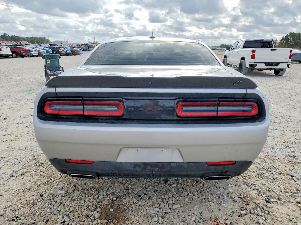 2022 DODGE CHALLENGER GT photo 6