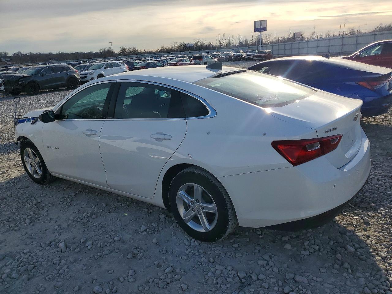 2024 CHEVROLET MALIBU LS photo 2