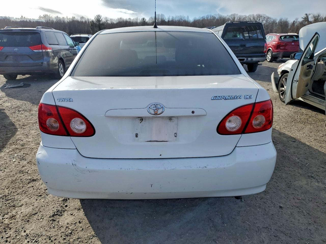 2006 TOYOTA COROLLA CE photo 6