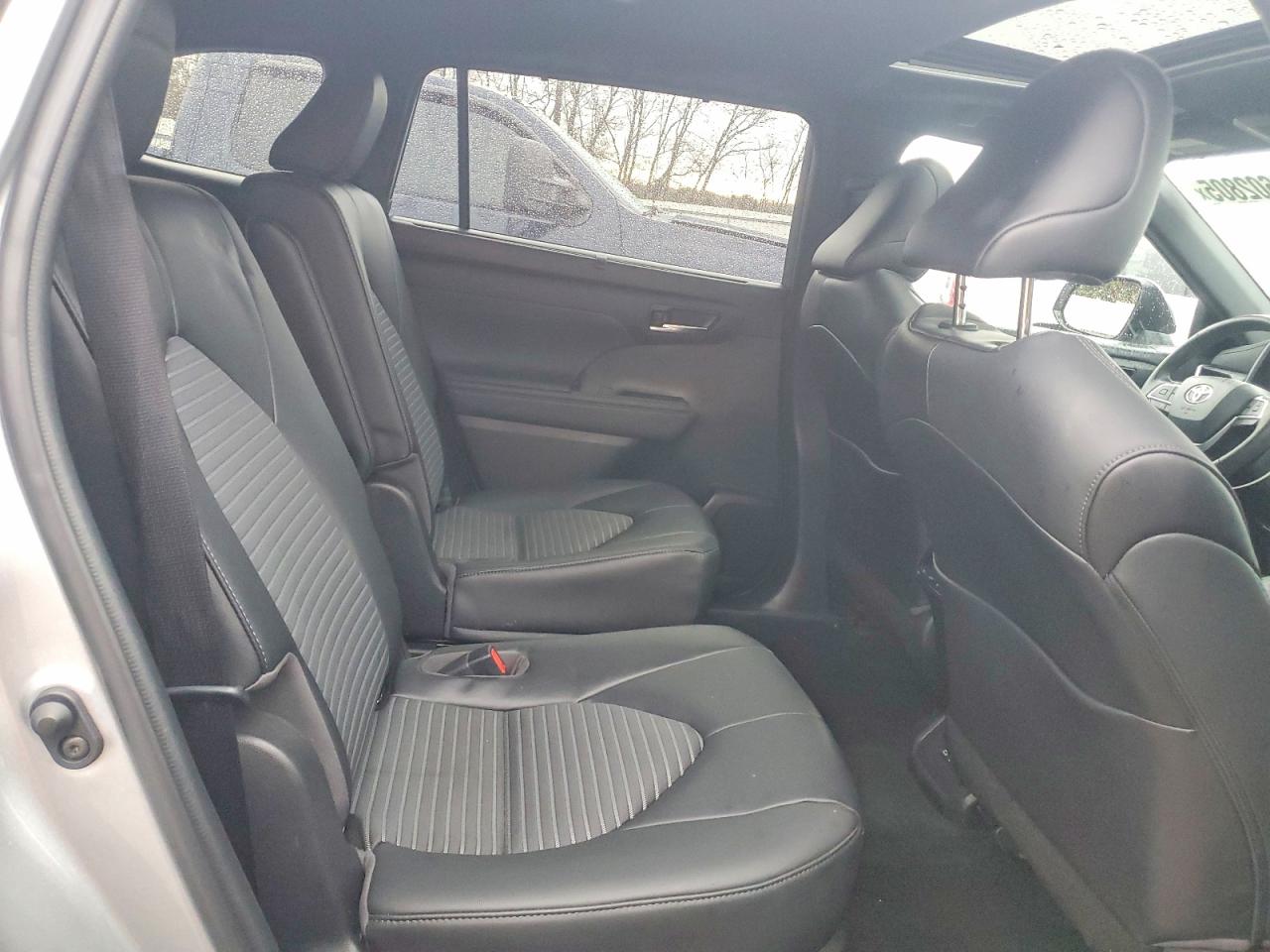 2023 TOYOTA HIGHLANDER L photo 11