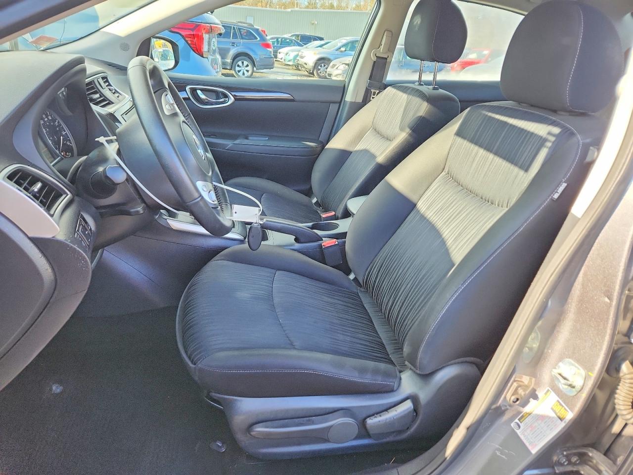 2019 NISSAN SENTRA S photo 7