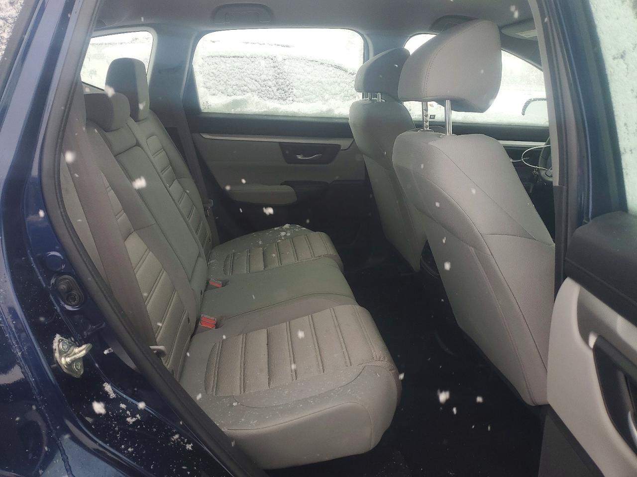 2017 HONDA CR-V LX photo 11