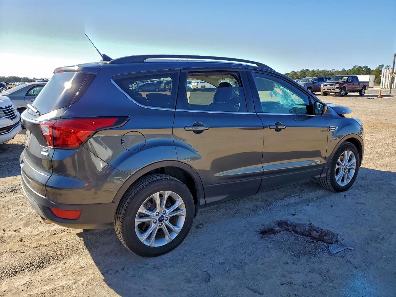 2019 FORD ESCAPE SEL photo 3