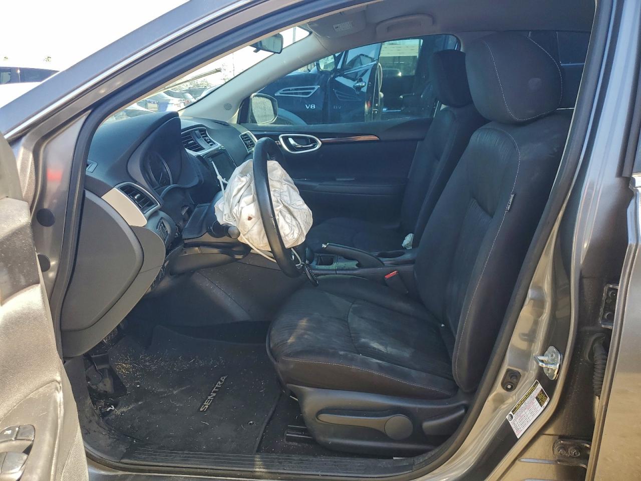 2019 NISSAN SENTRA S photo 7