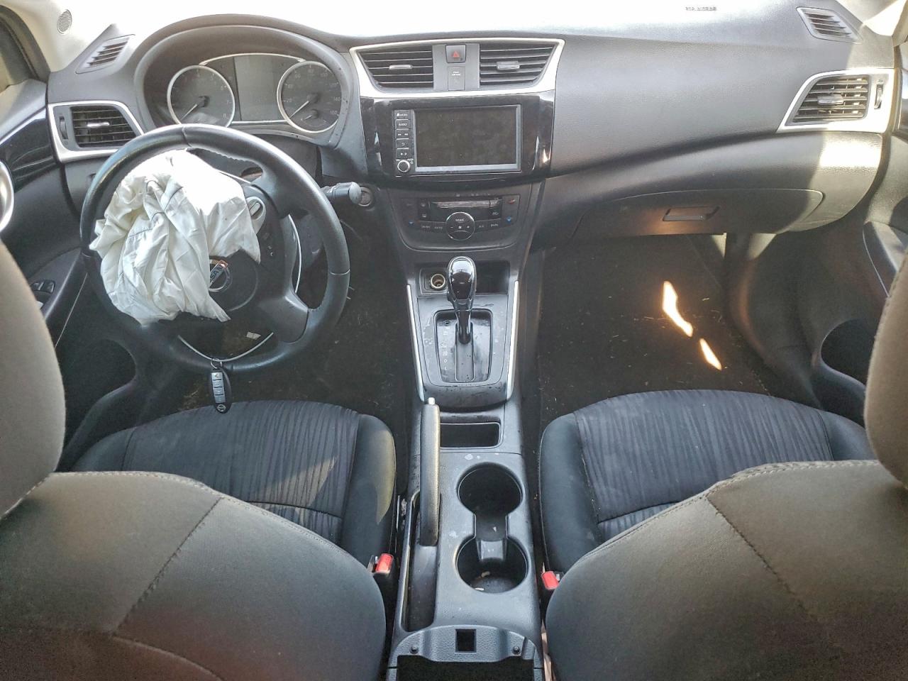 2019 NISSAN SENTRA S photo 8