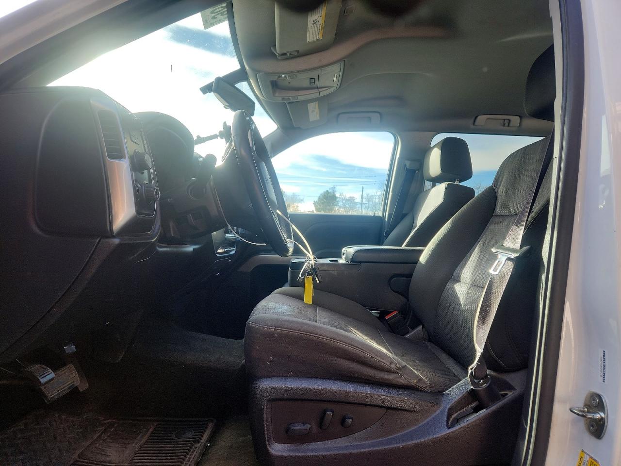 2017 CHEVROLET SILVERADO K1500 LT photo 7