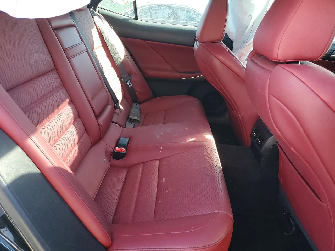 2017 LEXUS IS 350 photo 28