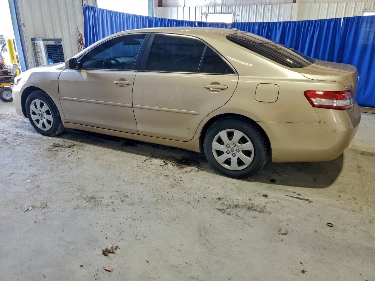 2010 TOYOTA CAMRY BASE photo 2