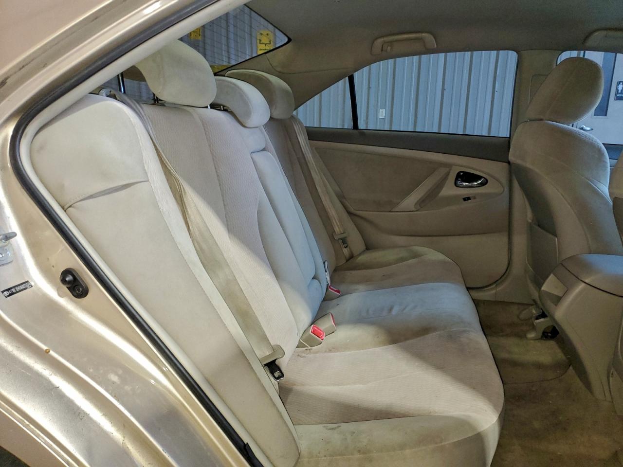 2010 TOYOTA CAMRY BASE photo 10