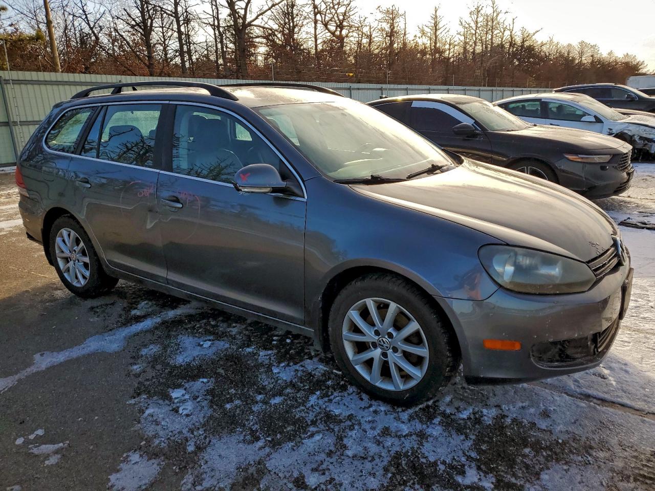 2014 VOLKSWAGEN JETTA S photo 4