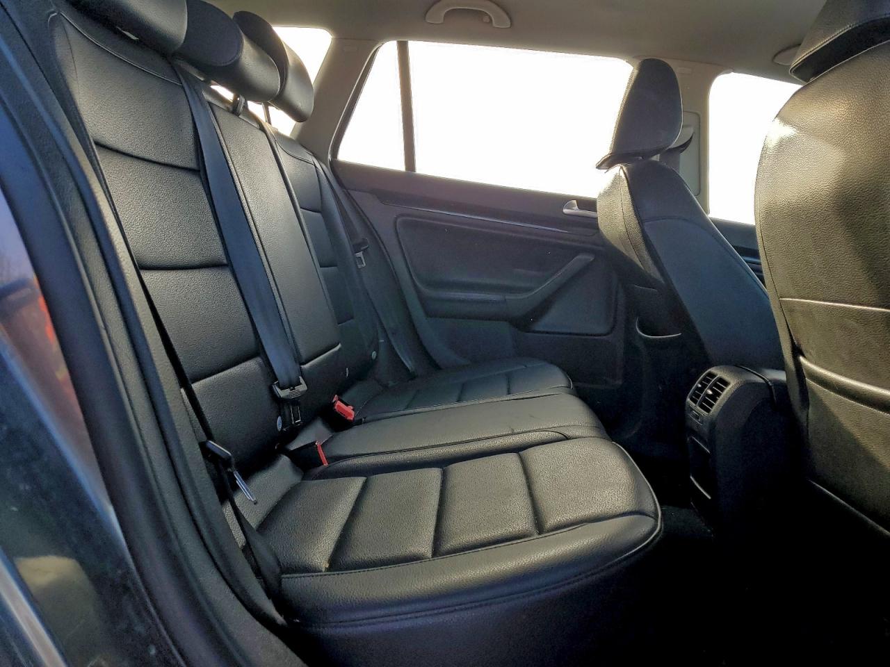 2014 VOLKSWAGEN JETTA S photo 10