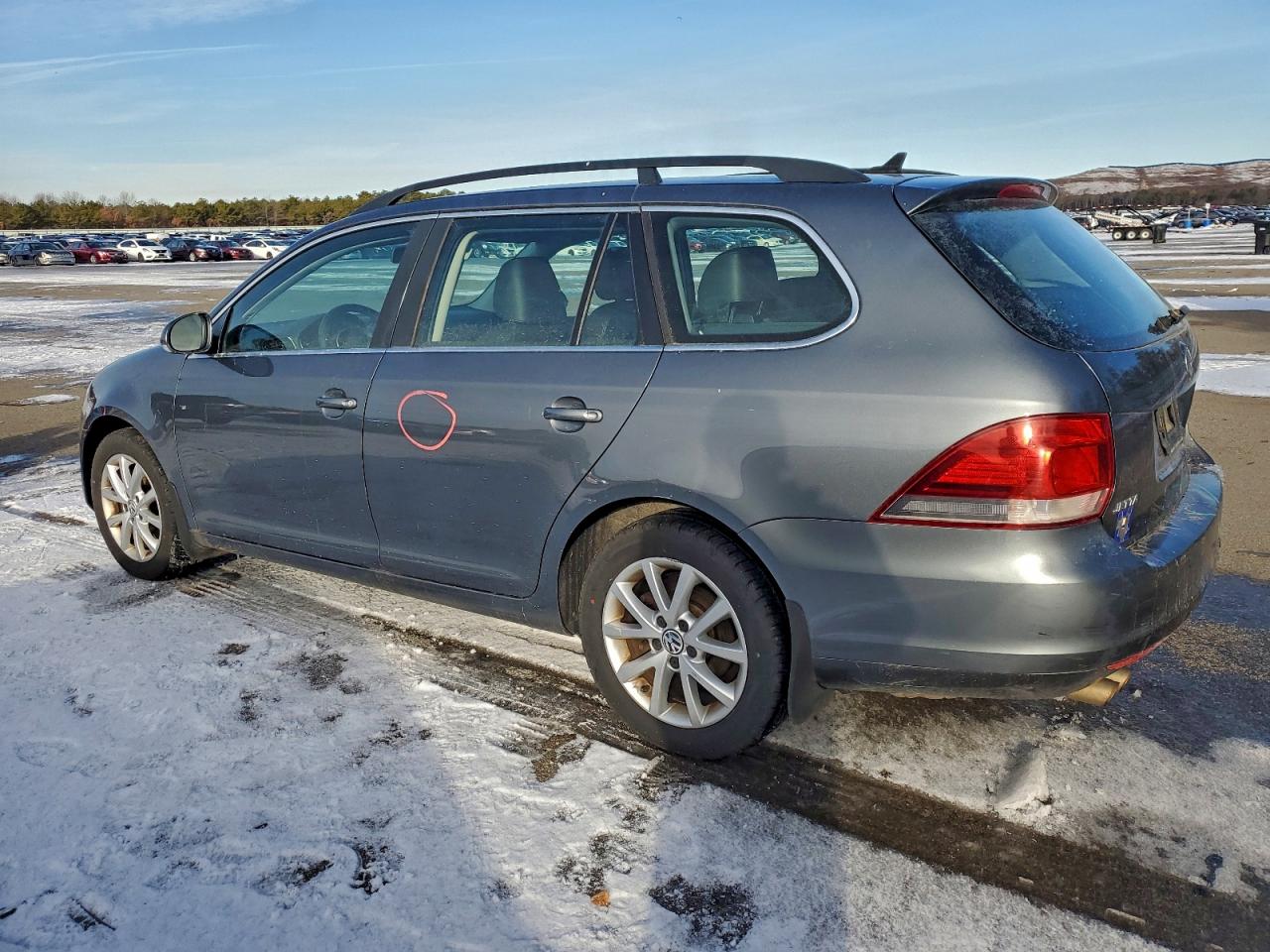 2014 VOLKSWAGEN JETTA S photo 2