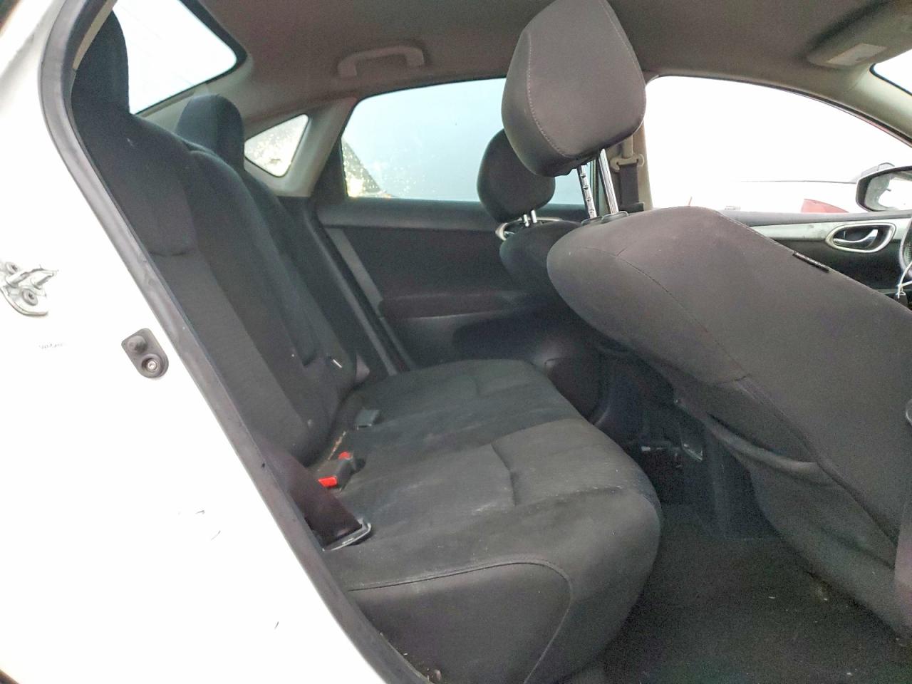 2015 NISSAN SENTRA S photo 28