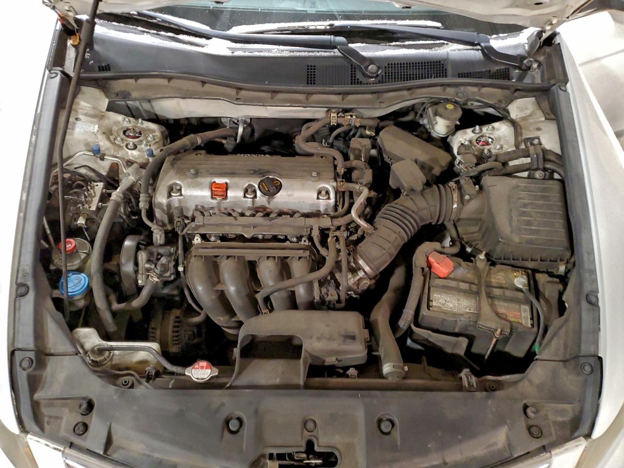 2011 HONDA ACCORD LXP photo 11
