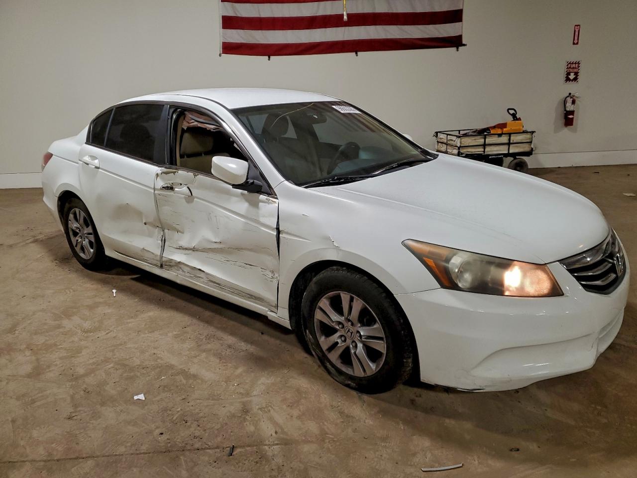 2011 HONDA ACCORD LXP photo 4