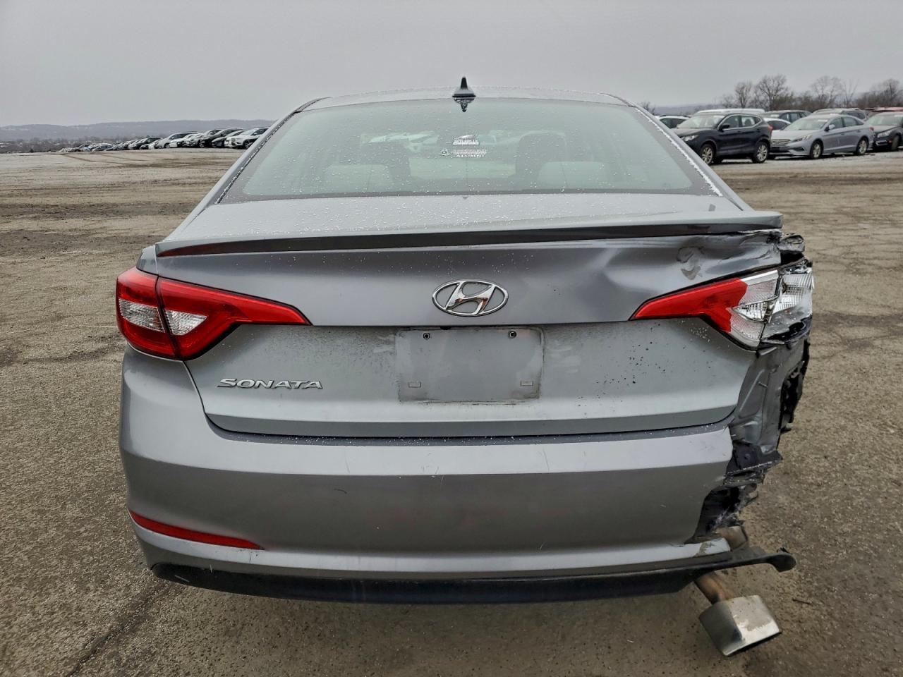 2016 HYUNDAI SONATA SE photo 6