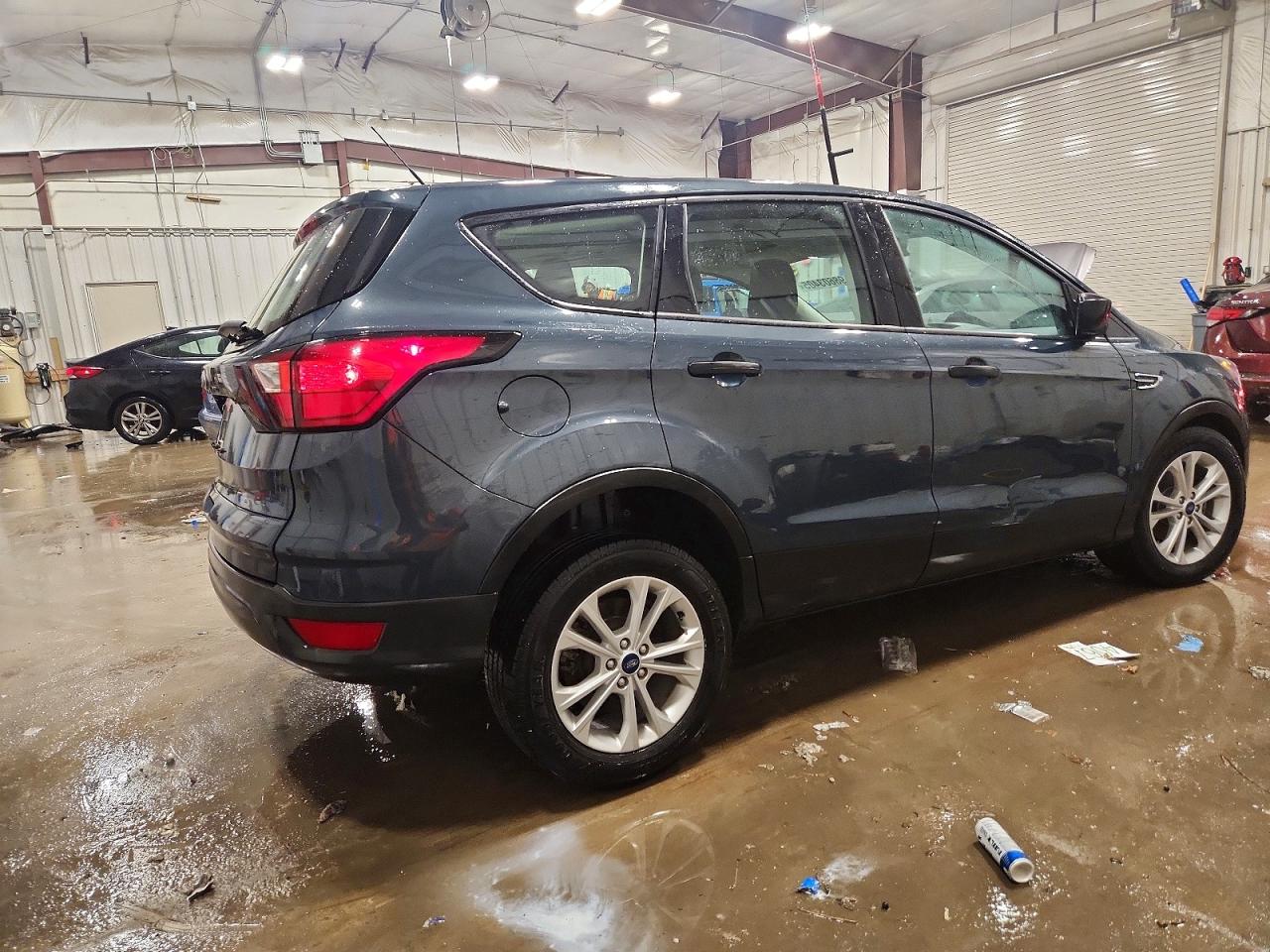 2019 FORD ESCAPE S photo 3