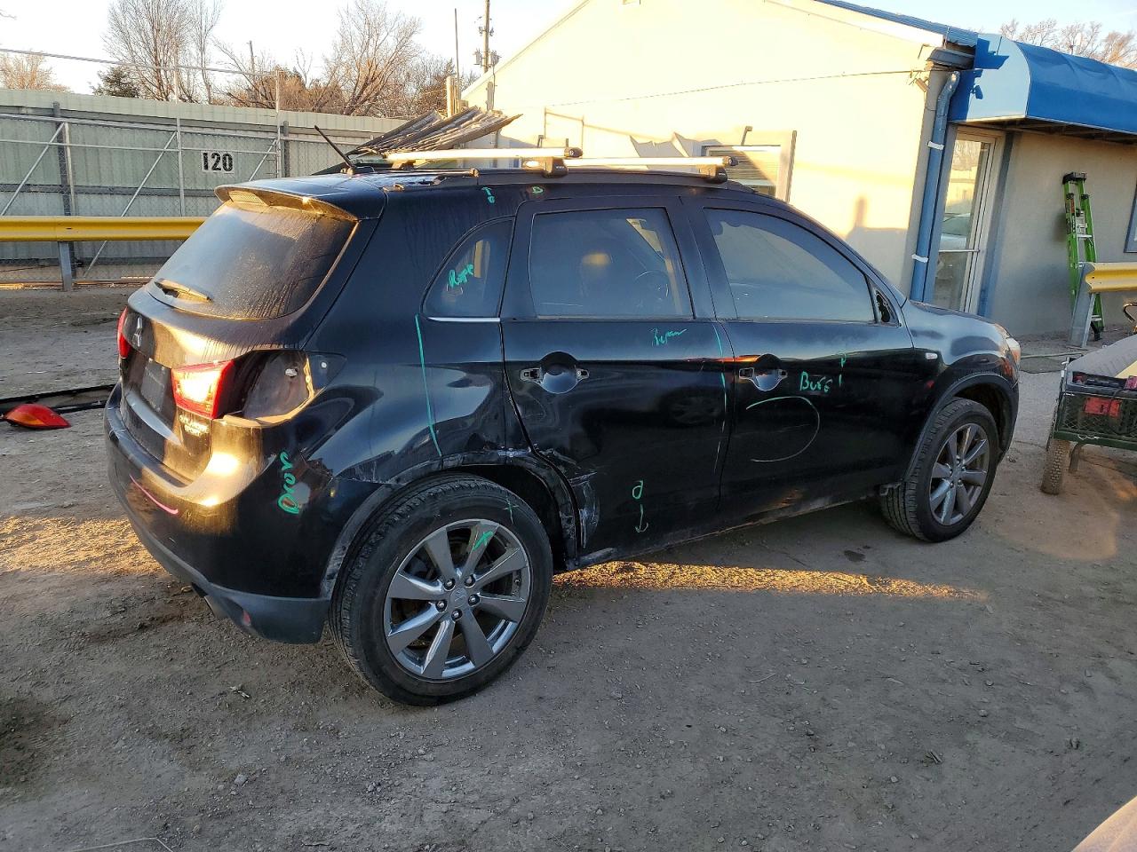 2013 MITSUBISHI OUTLANDER SPORT LE photo 3