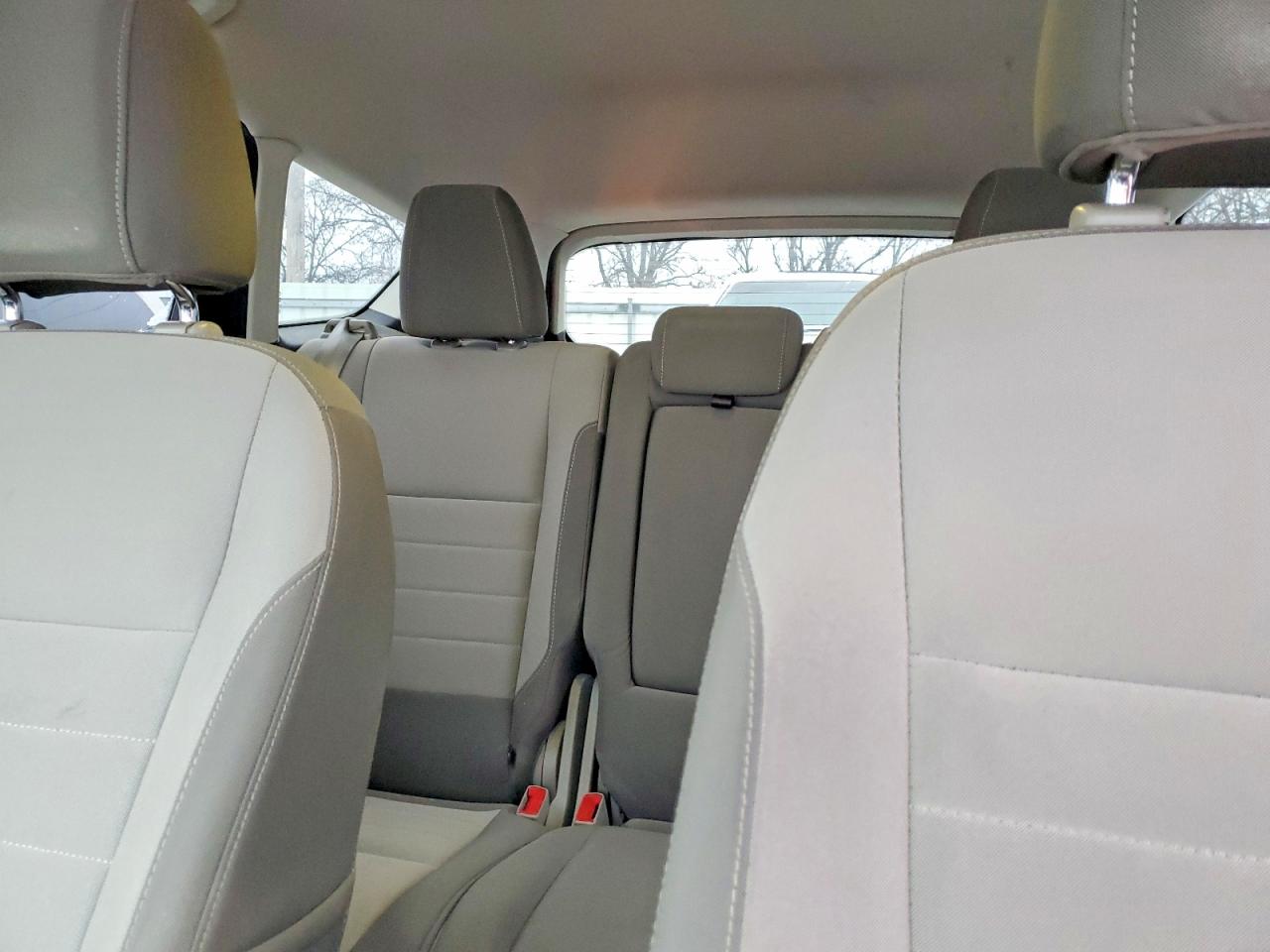 2016 FORD ESCAPE SE photo 10