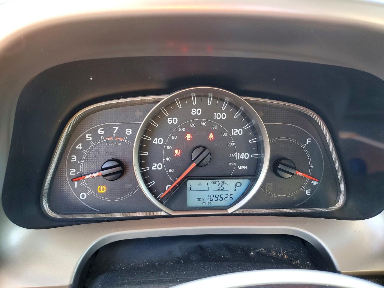 2015 TOYOTA RAV4 LE photo 9