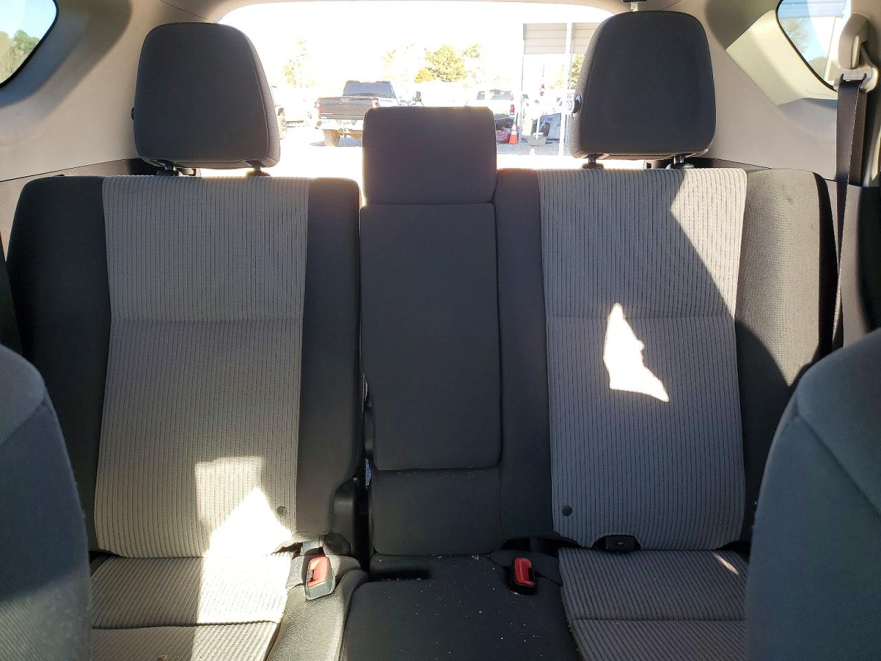 2015 TOYOTA RAV4 LE photo 10