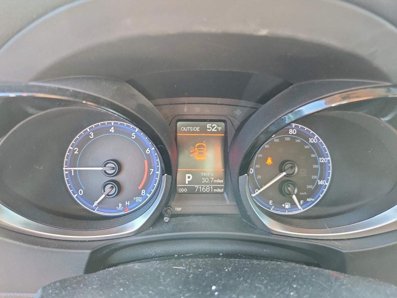 2015 TOYOTA COROLLA L photo 9