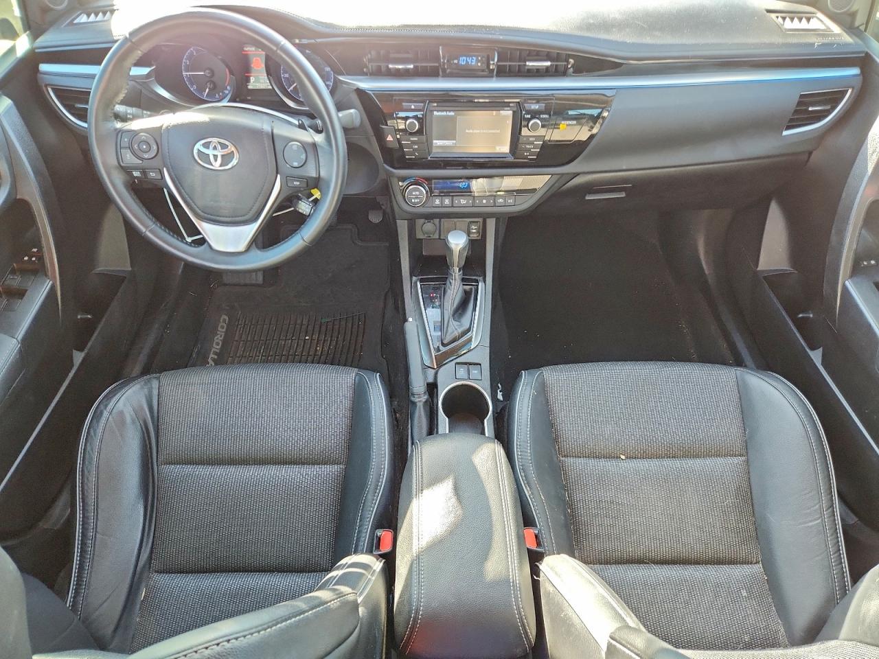 2015 TOYOTA COROLLA L photo 8