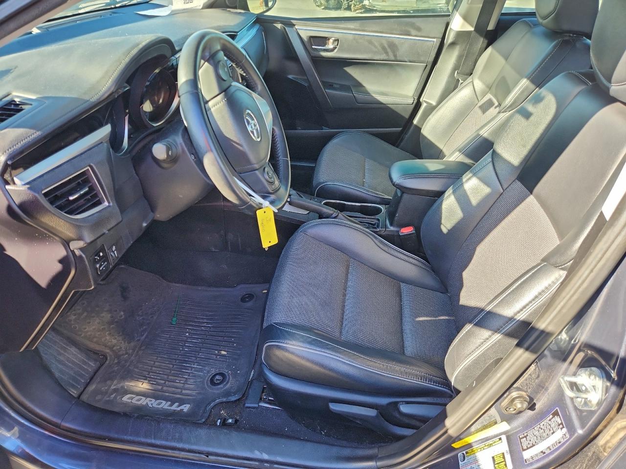 2015 TOYOTA COROLLA L photo 7