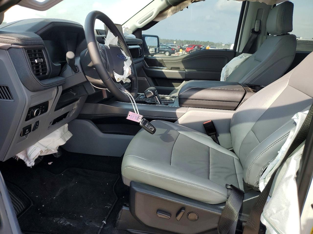 2025 FORD F150 LIGHTNING XLT photo 7