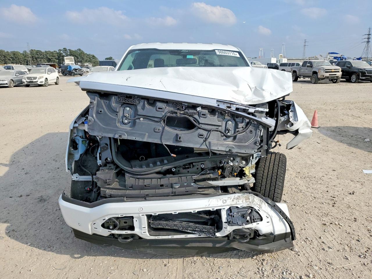 2025 FORD F150 LIGHTNING XLT photo 5