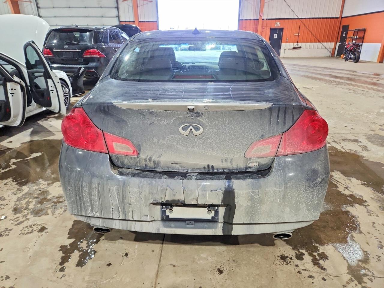 2012 INFINITI G37 photo 6