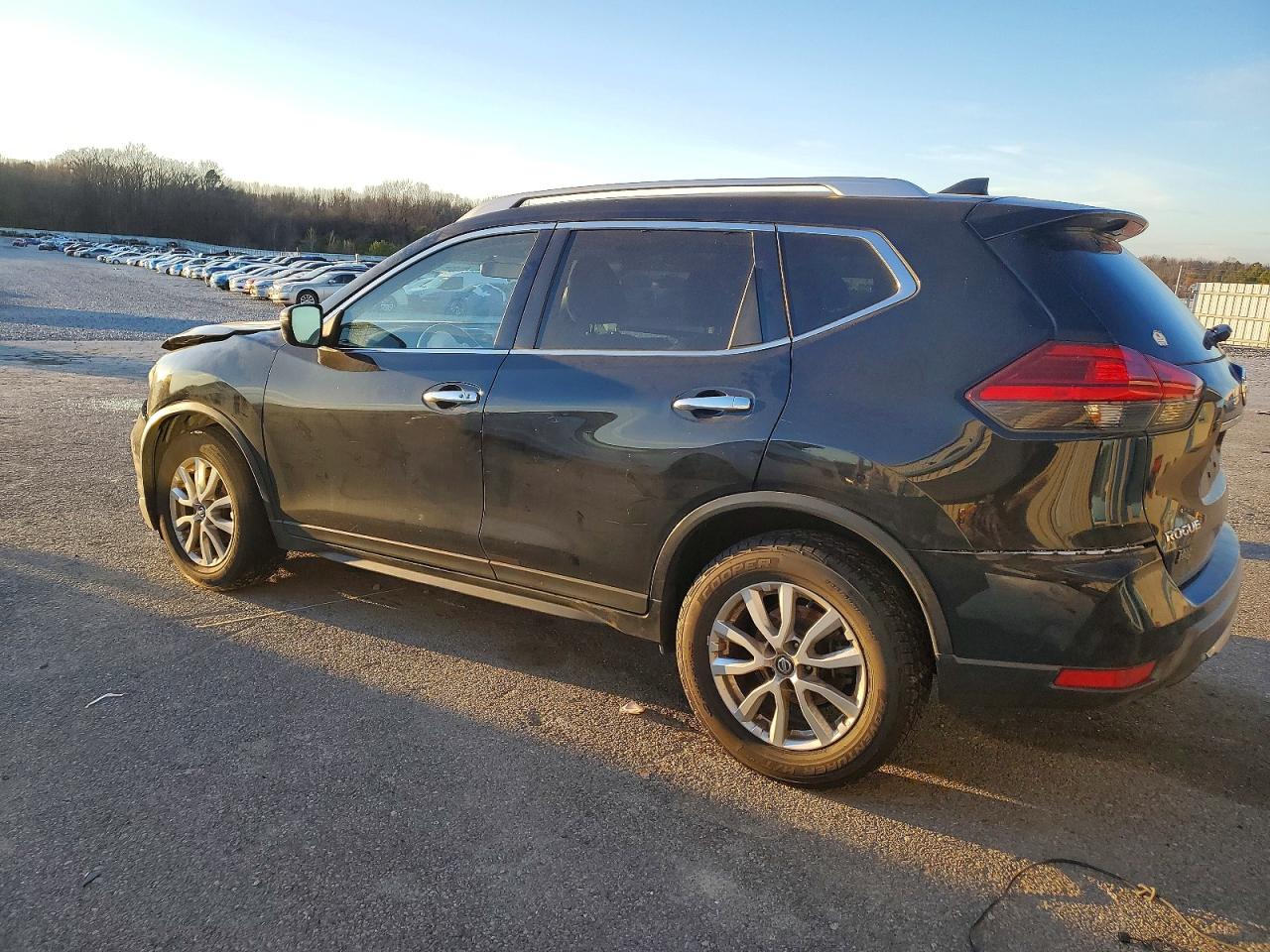 2017 NISSAN ROGUE S photo 2