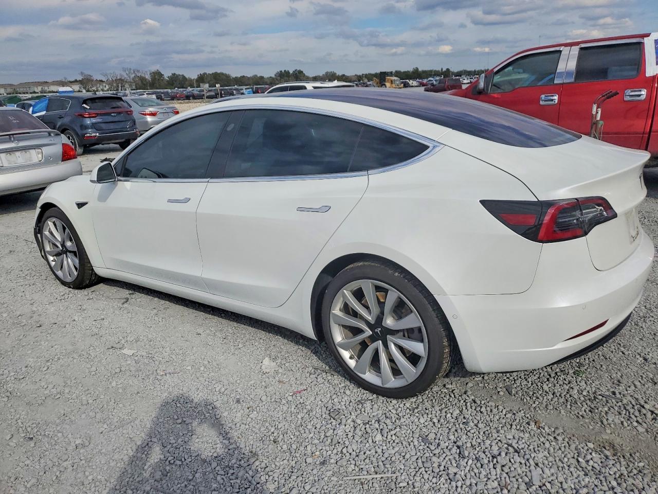 2018 TESLA MODEL 3 photo 2