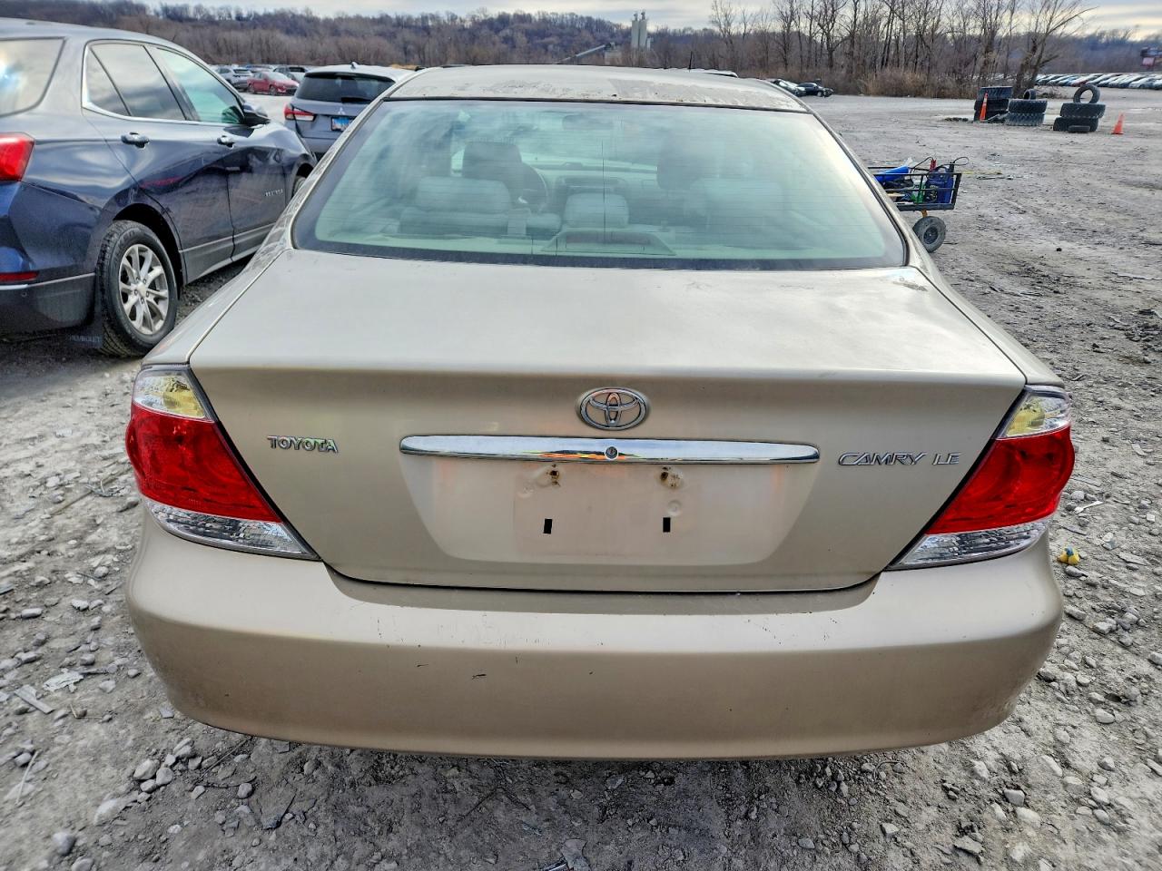 2005 TOYOTA CAMRY LE photo 6