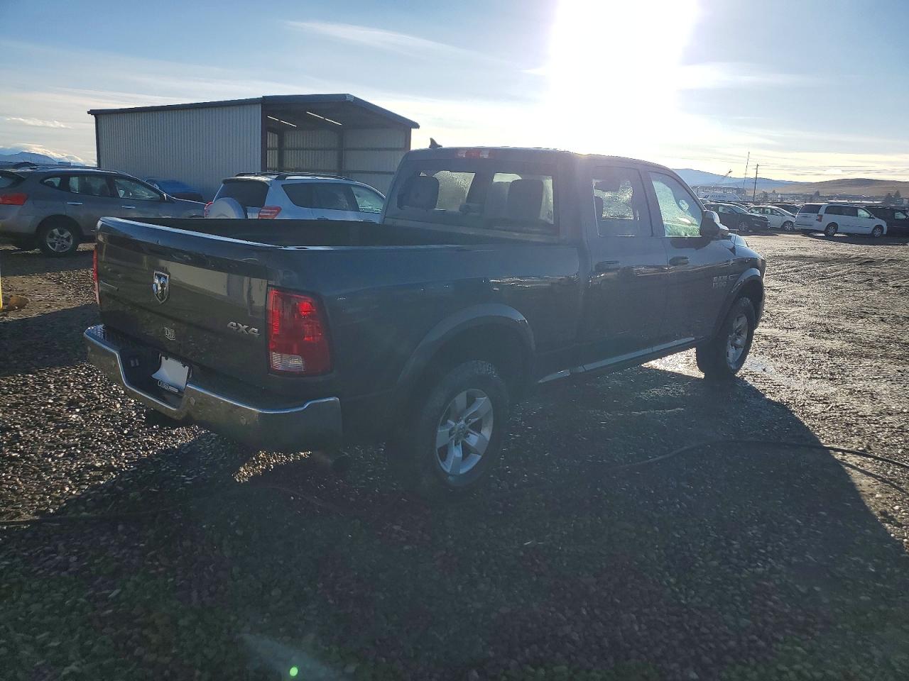 2015 RAM 1500 SLT photo 3