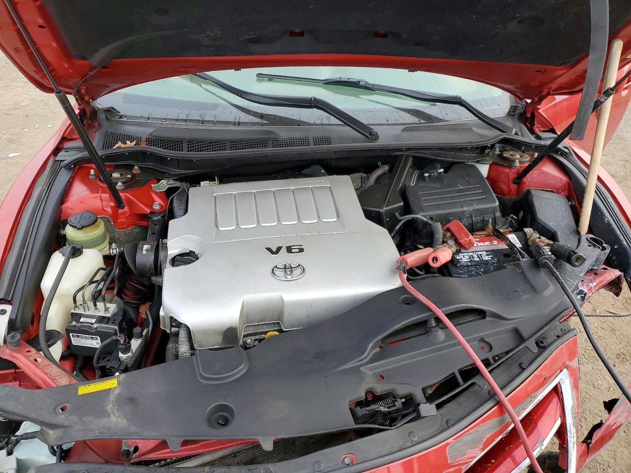 2010 TOYOTA CAMRY SE photo 11