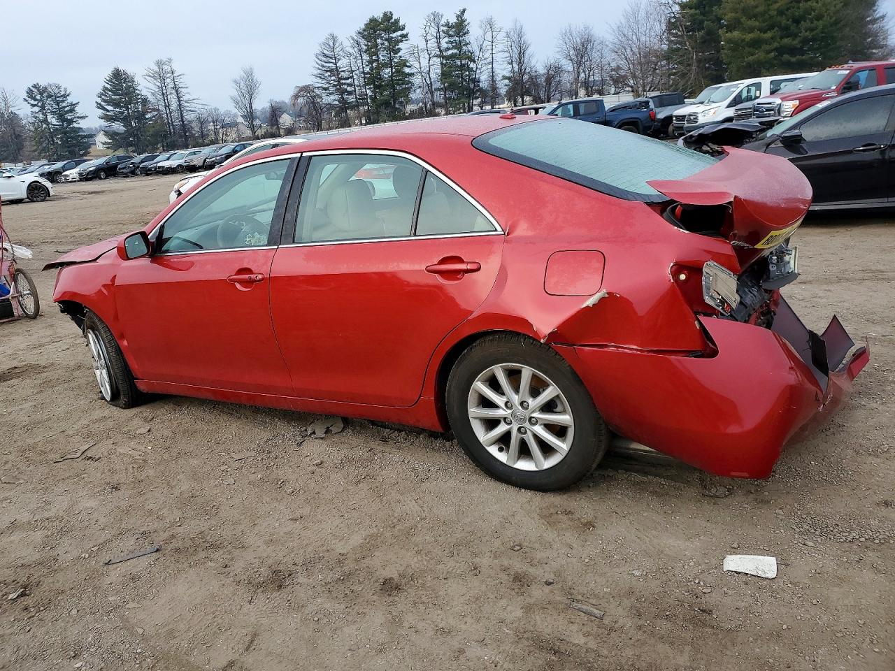2010 TOYOTA CAMRY SE photo 2
