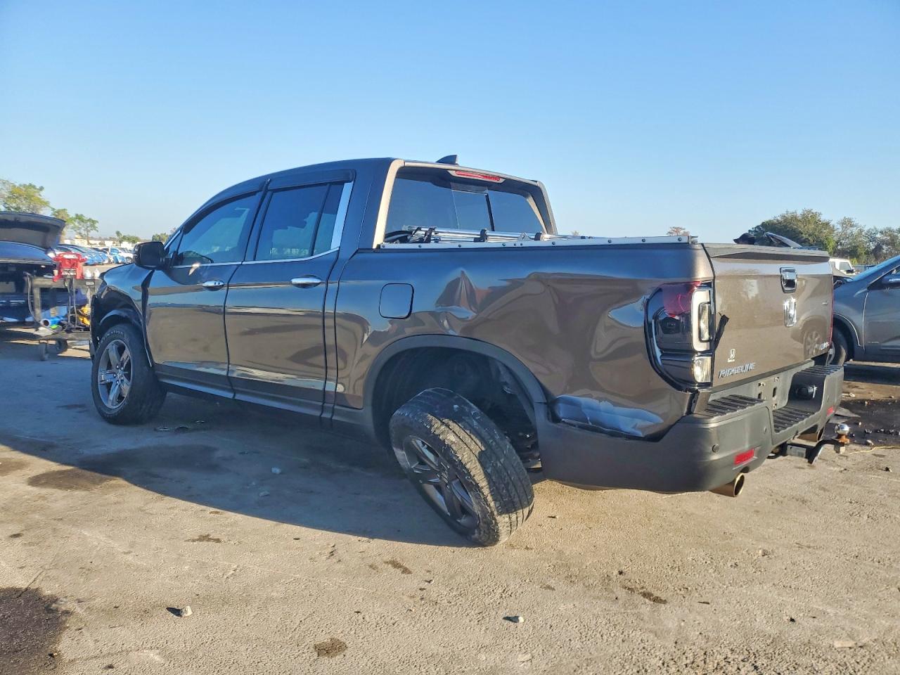 2022 HONDA RIDGELINE RTL photo 2