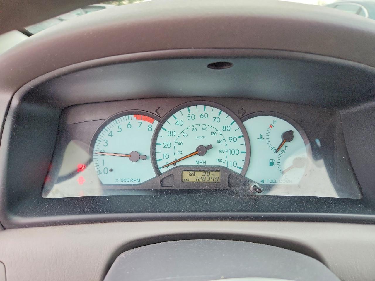 2003 TOYOTA COROLLA CE photo 9