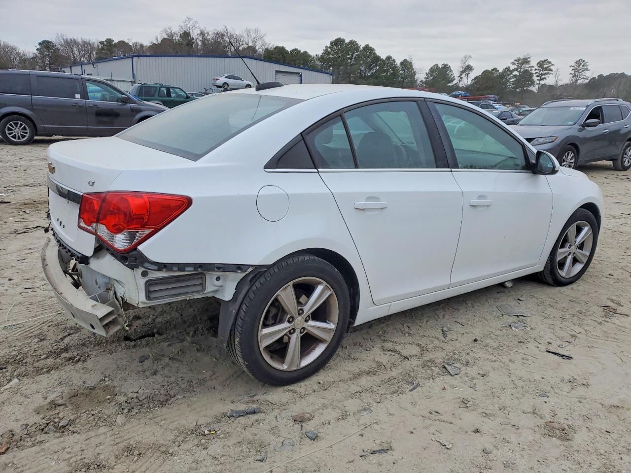 2016 CHEVROLET CRUZE LIMITED LT photo 3