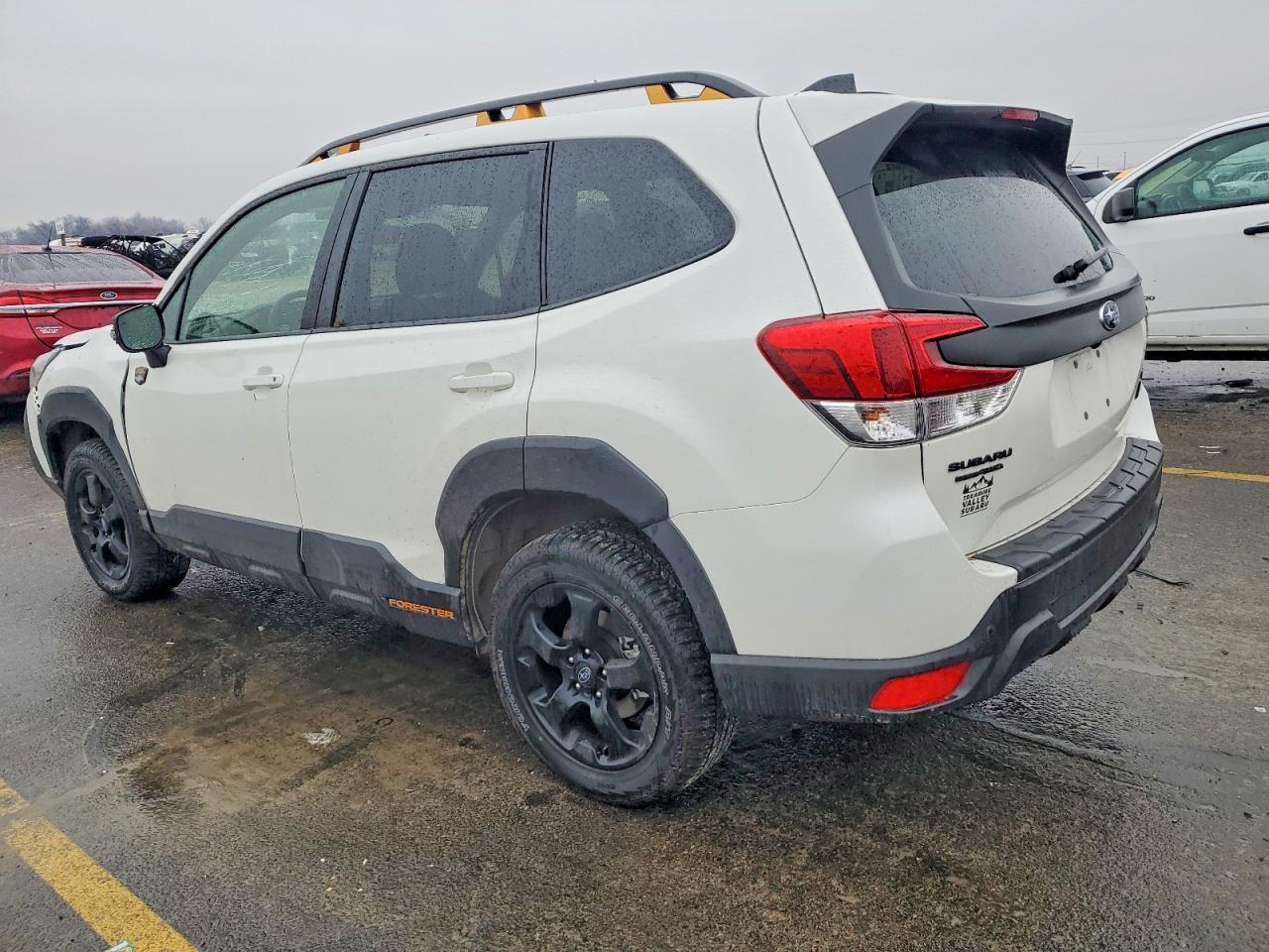 2024 SUBARU FORESTER photo 2