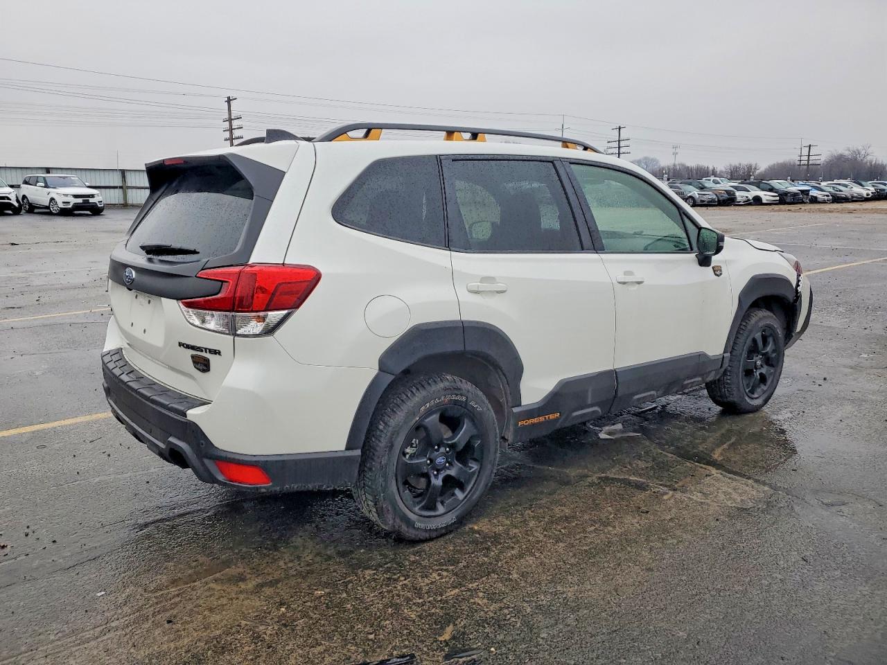 2024 SUBARU FORESTER photo 3