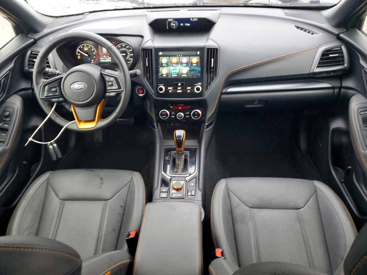 2024 SUBARU FORESTER photo 8