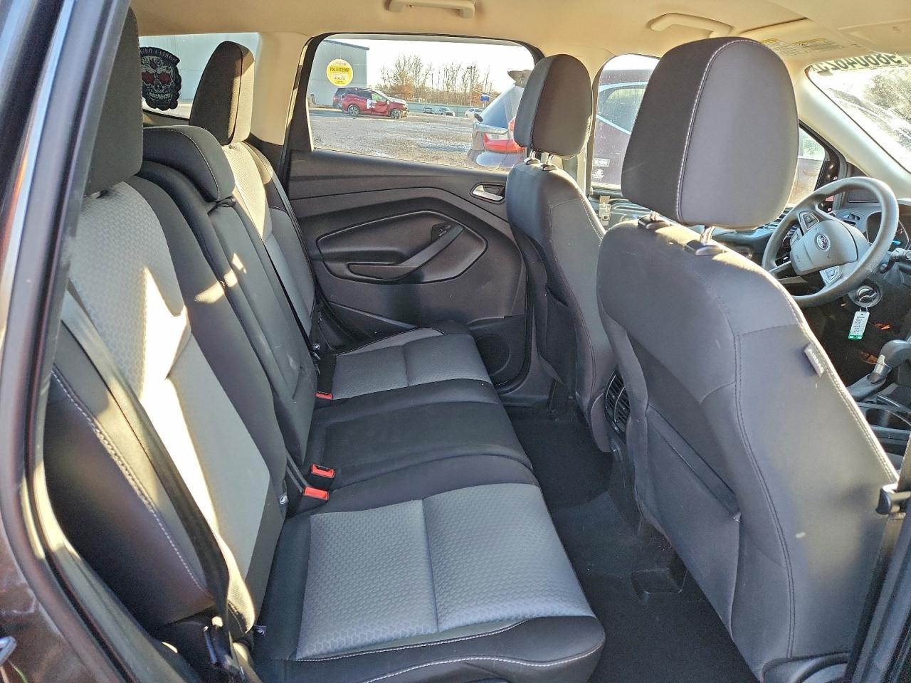 2017 FORD ESCAPE SE photo 11