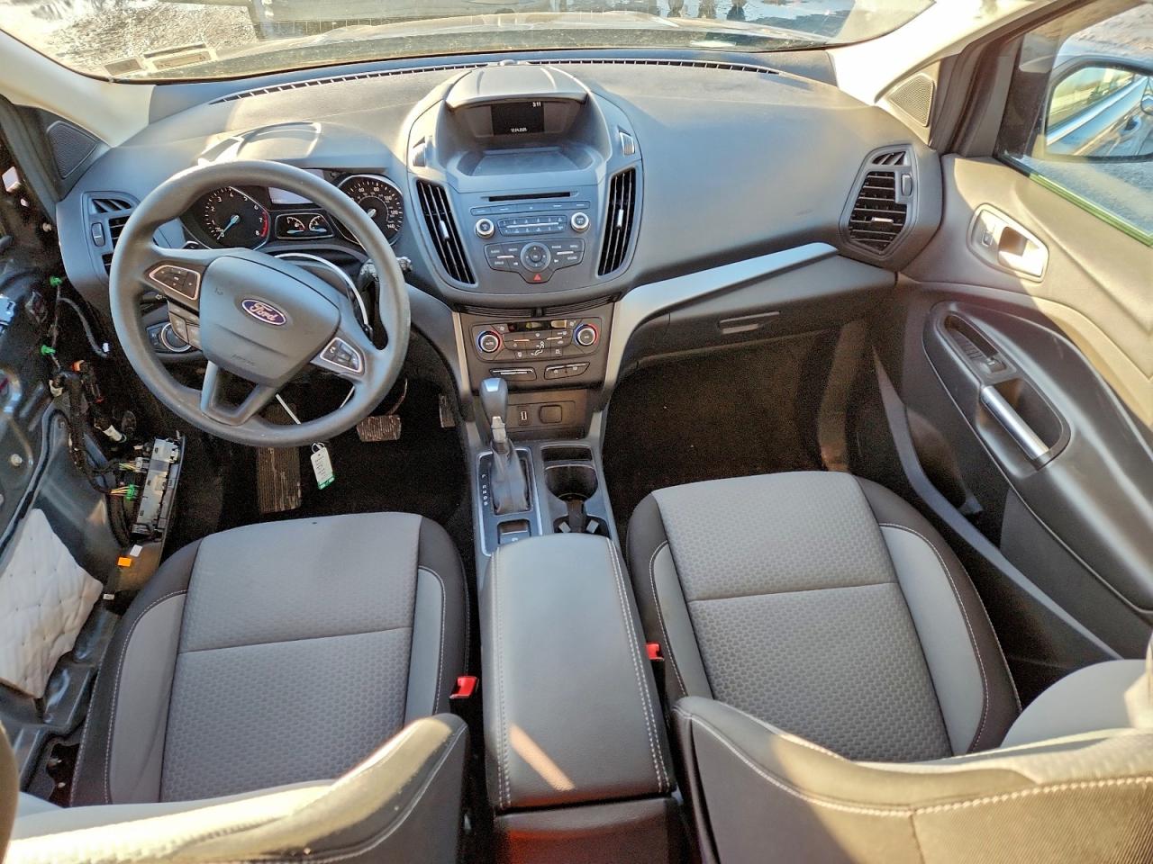 2017 FORD ESCAPE SE photo 8