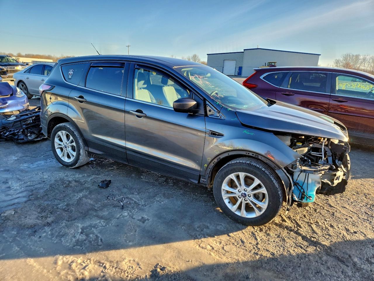 2017 FORD ESCAPE SE photo 4