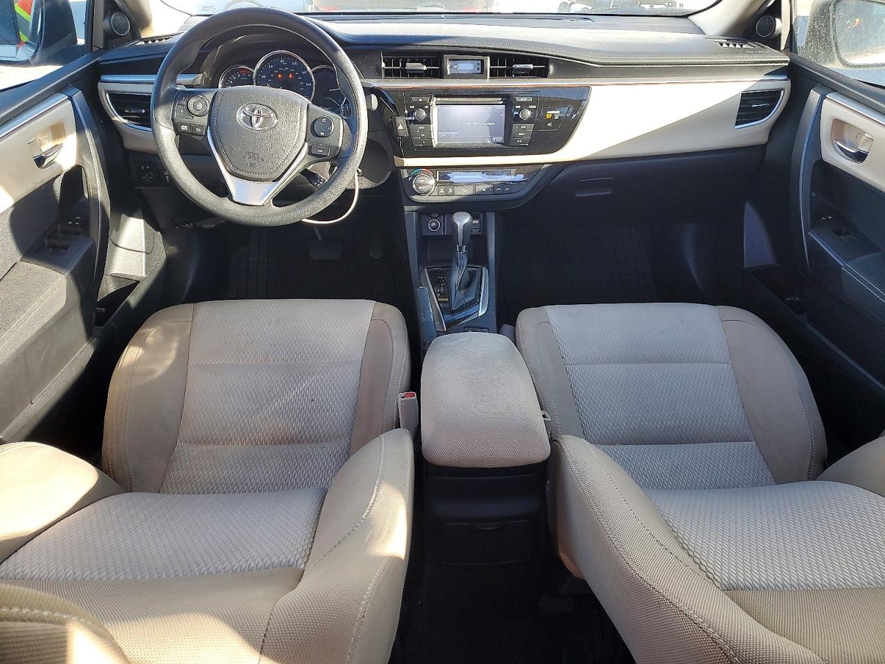 2016 TOYOTA COROLLA L photo 8